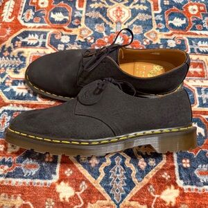 BRAND NEW! Dr Martens made in England black suede oxfords